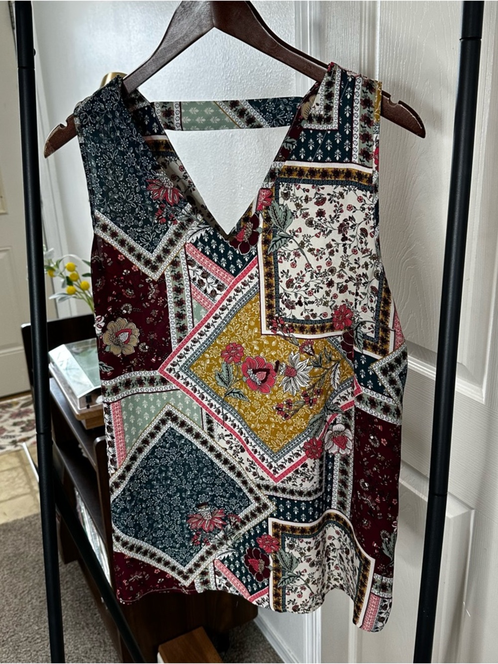 Maurices Patchwork Floral Sleeveless Top - Mustard, Teal, Red ❄️